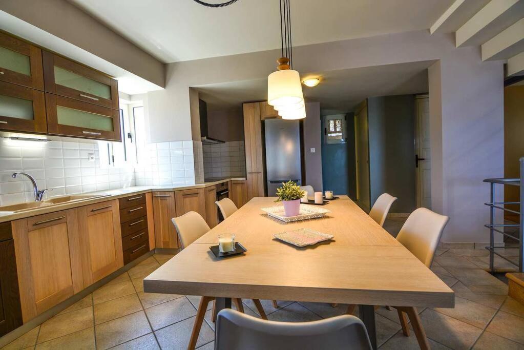 Aigli Luxurious Villa Kato Pitsa ภายนอก รูปภาพ